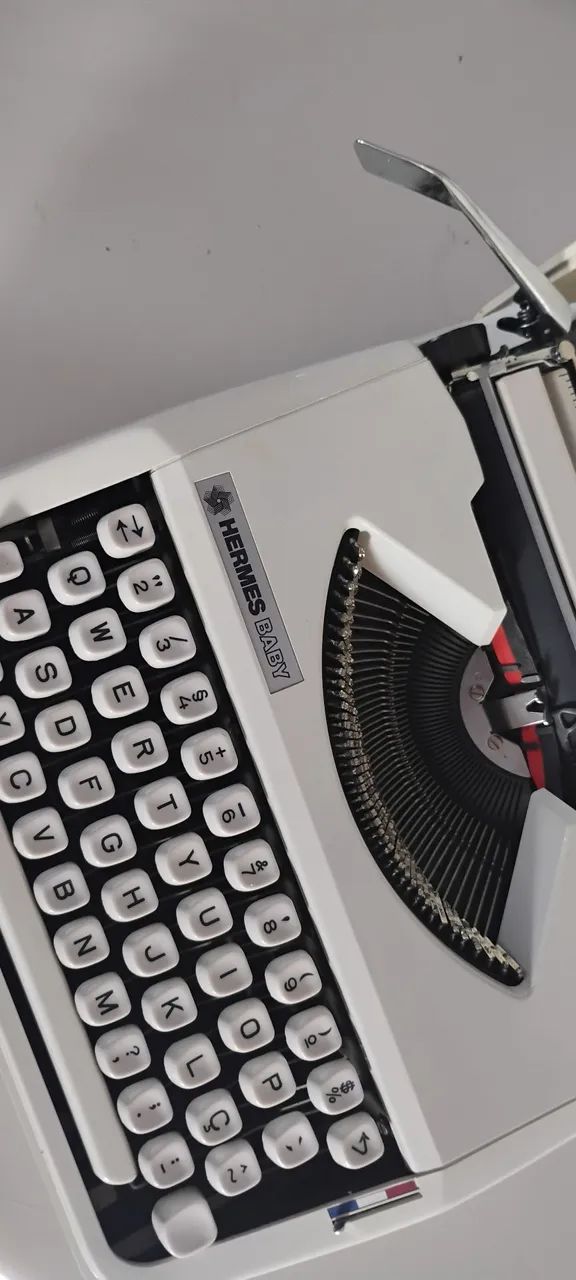 Máquina de escrever 64662179916291124