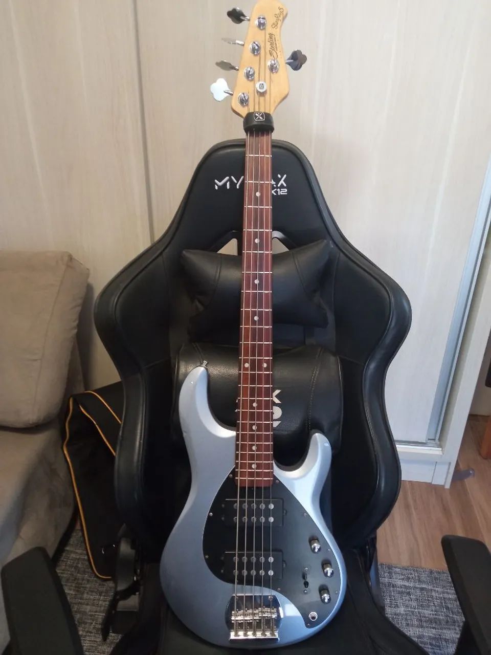 Contra Baixo Sterling Stingray 5 Cordas  - Foto 2
