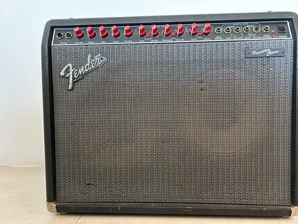 Amplificador de Guitarra Fender Princeton Chorus - Foto 4