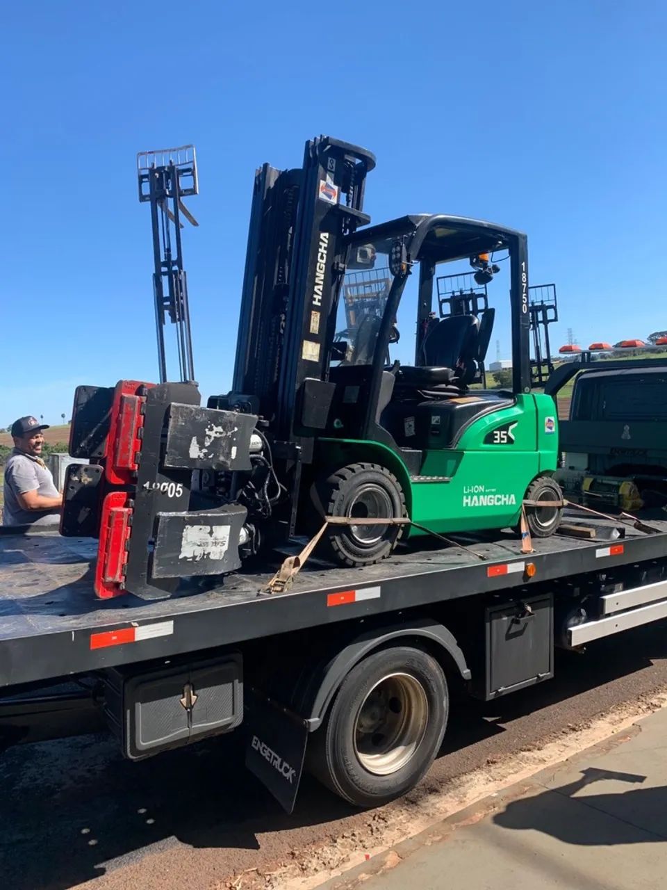 Empilhadeira Hangcha 3.5 Lítio com Clamps 
