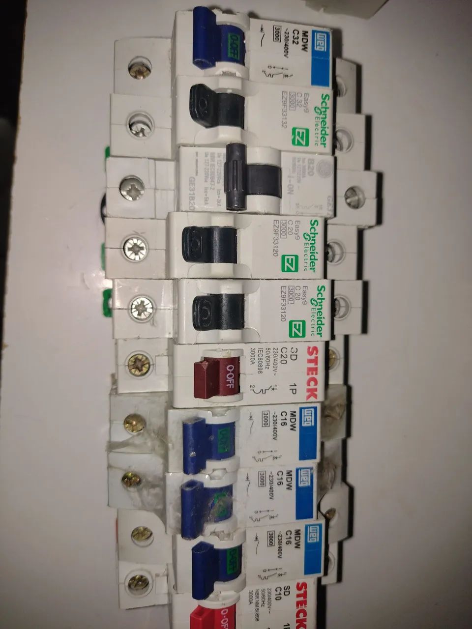 Disjuntores 64842067600257124