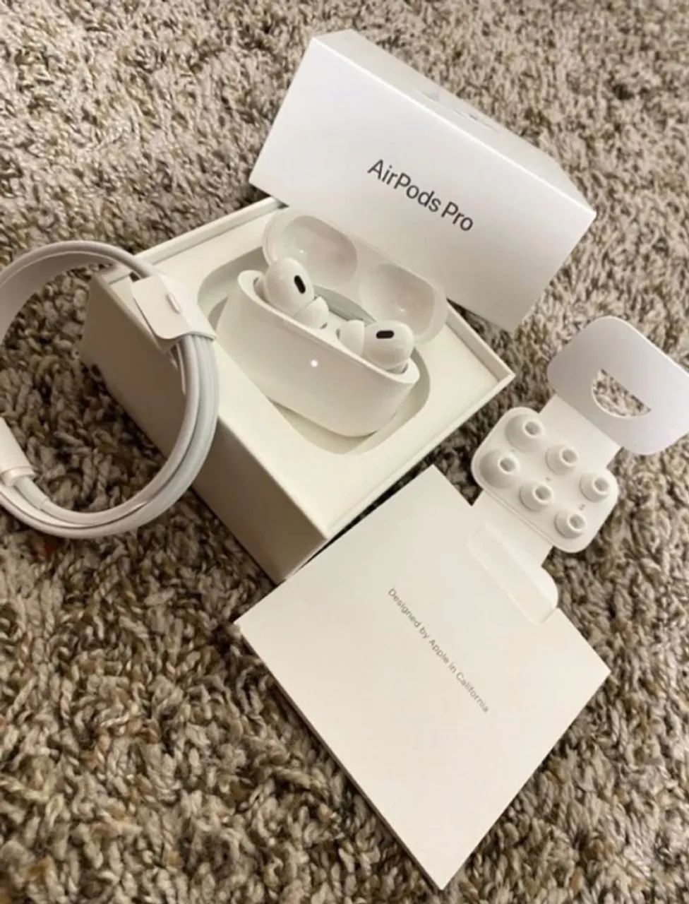 AirPods 664318048929025120
