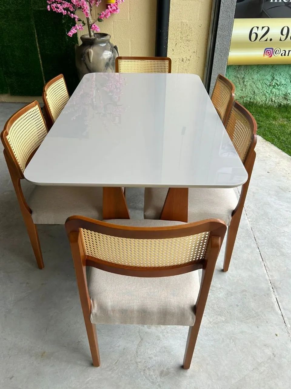 Mesa de Jantar com 6 cadeiras 100% Madeira  - Foto 3