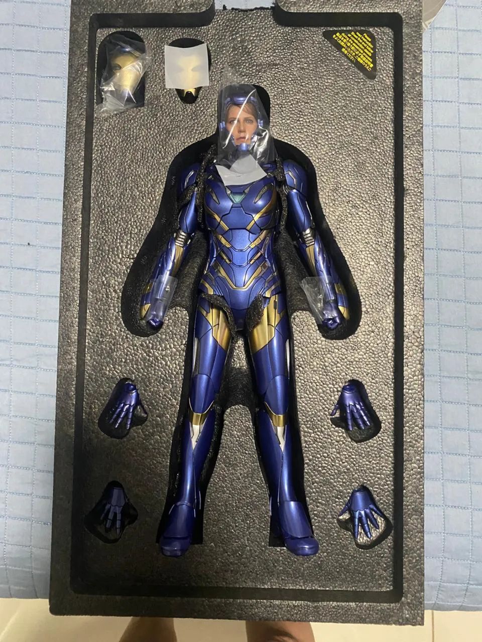 Rescue Endgame 1/6 Hot Toys - Foto 4
