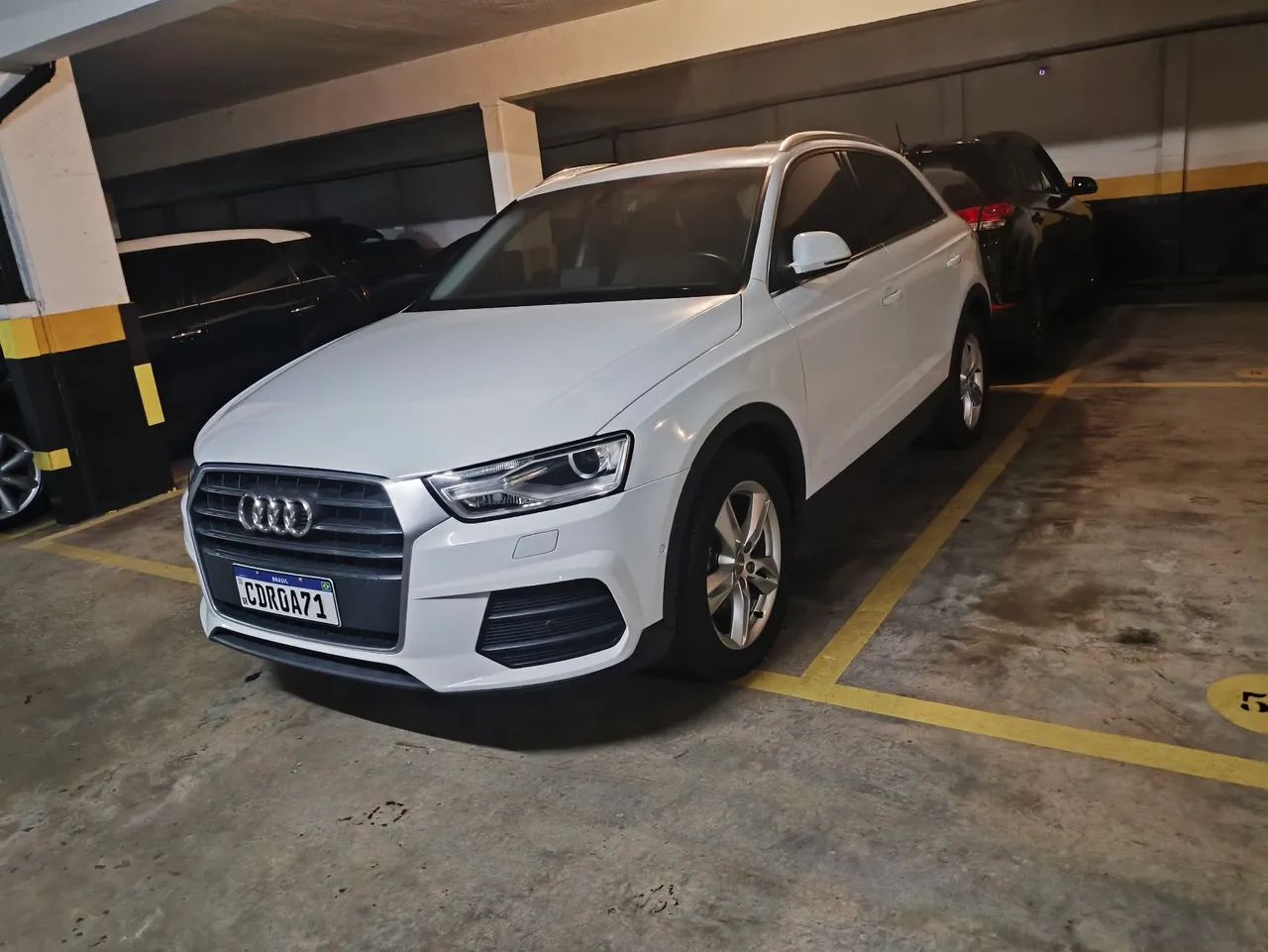 AUDI Q3 1.4 AMBIENTE COM TETO