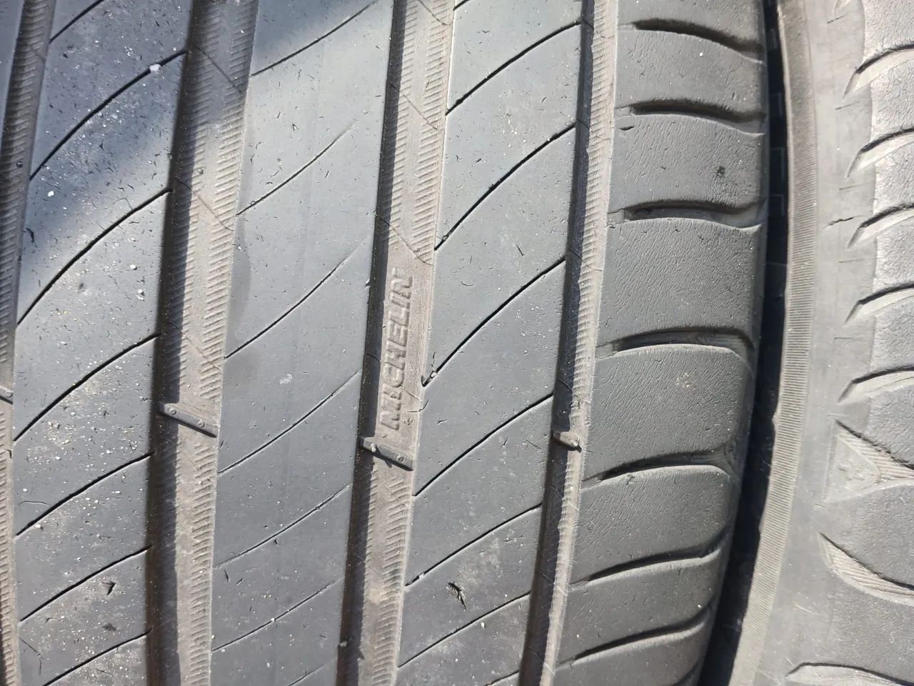 2 Pneus Michellin Primacy 4 e 2 Pneus Bridgestone Turanza aro 17 - Foto 5
