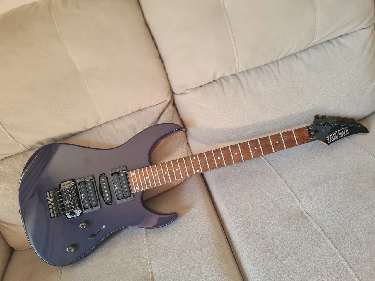 Guitarra Yamaha RGX 521 Series