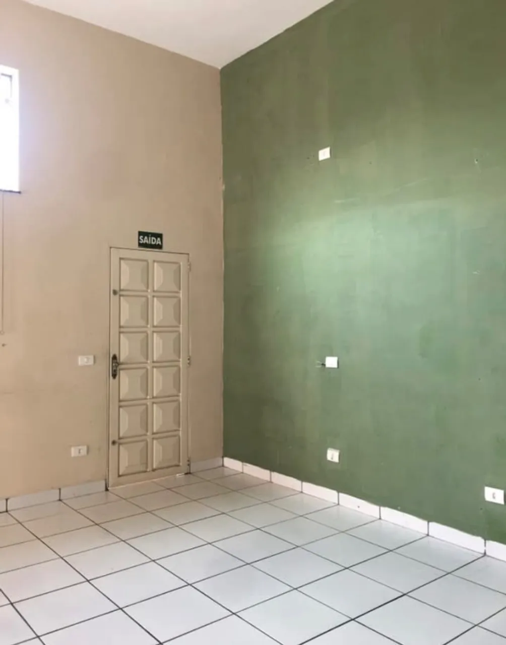 Aluga-se Salão Comercial, na rua Fernando Costa, número: 132 , Presidente Epitácio, próxim