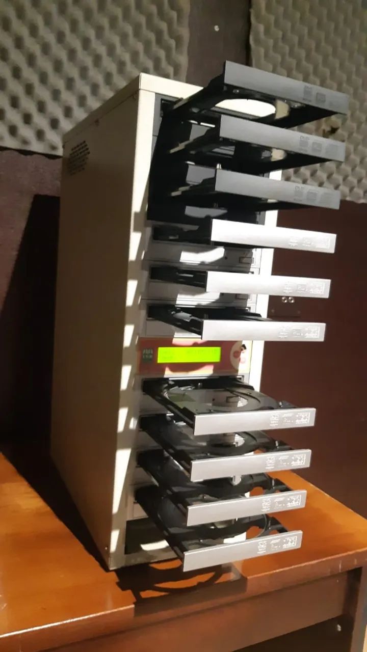  Duplicadora Sata com 10 gravadores Sony - Foto 5