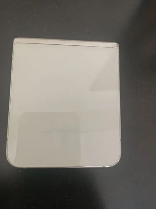 Samsung Z Flip5 - Foto 3