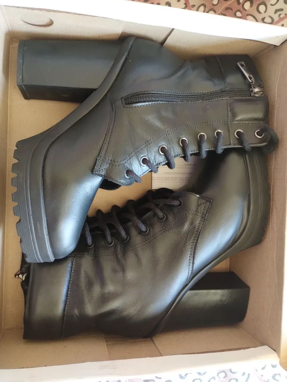 Bota feminina Constanse