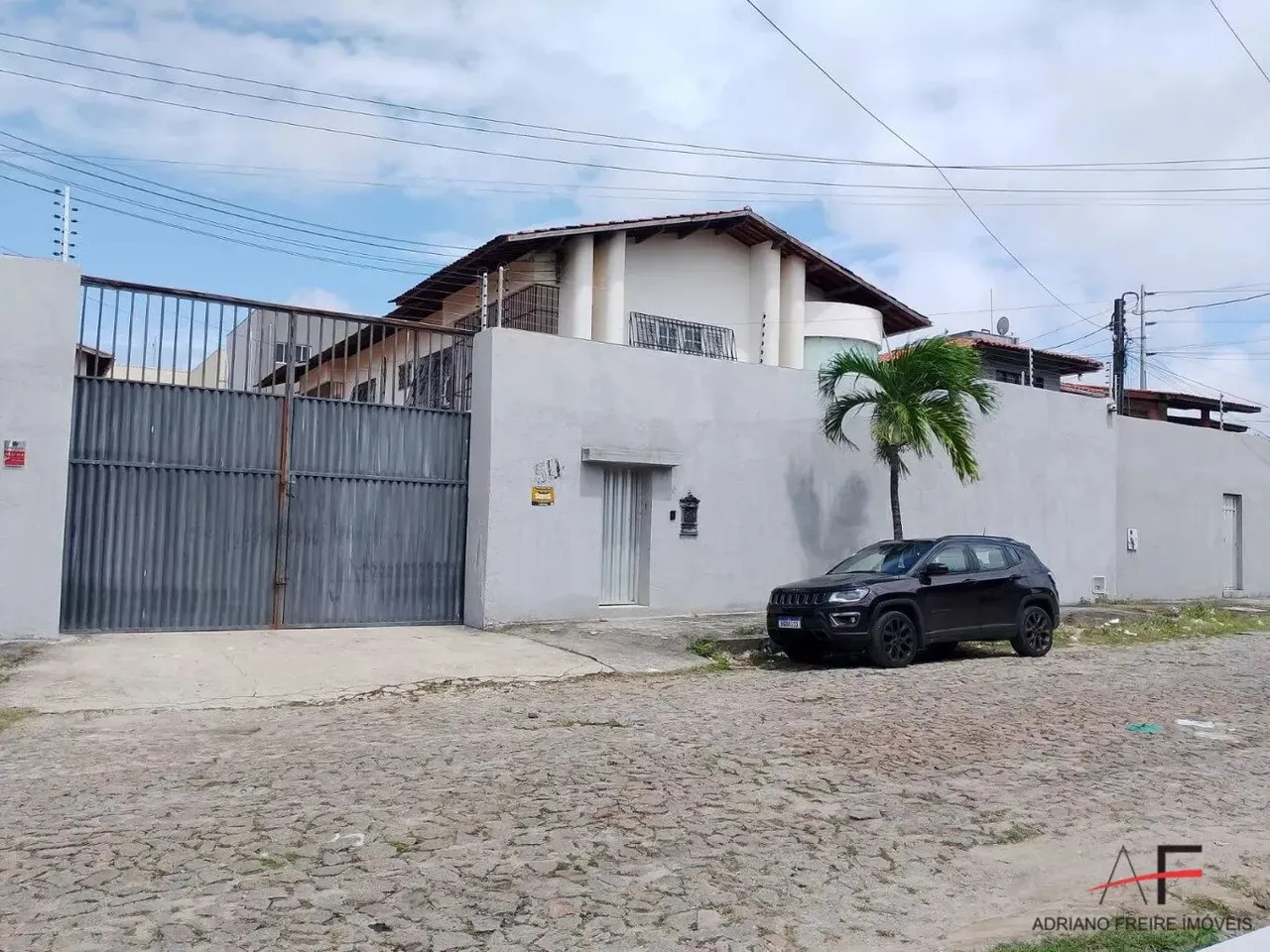 Casa Comercial com 5 suítes para locação no Edson Queiroz - CA72497