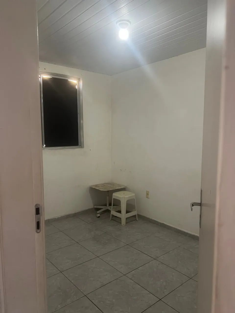 Alugo apartamento no bairro planalto 