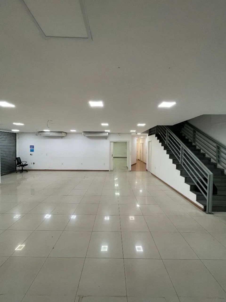 Alugo Imóvel Comercial - Praia do Canto - Aprox. 900m com 3 Pavimentos - Foto 3