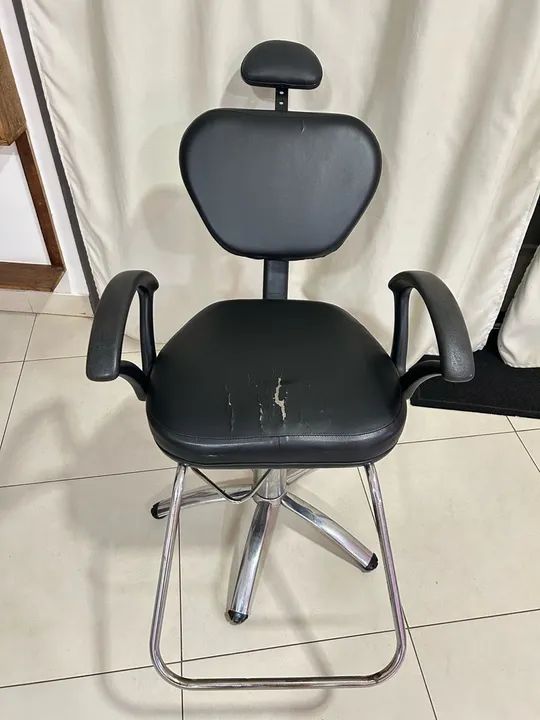 Cadeira de cabeleireiro e lavatório usados - Foto 4