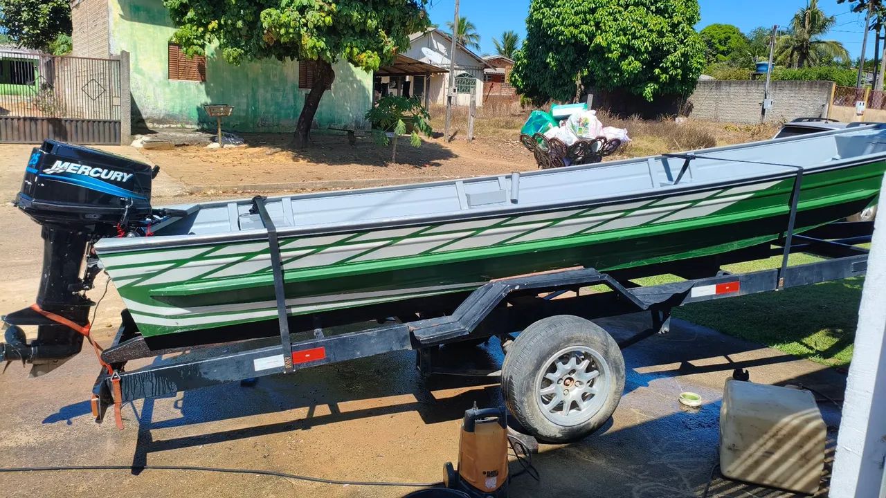 Vendo barco motor 25 mercury e carreta sem placa  - Foto 3