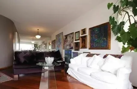 Apartamento no Condomínio Mont Granville na Vila Nova Conceição c/ 151m² 1 suíte 3 banheir