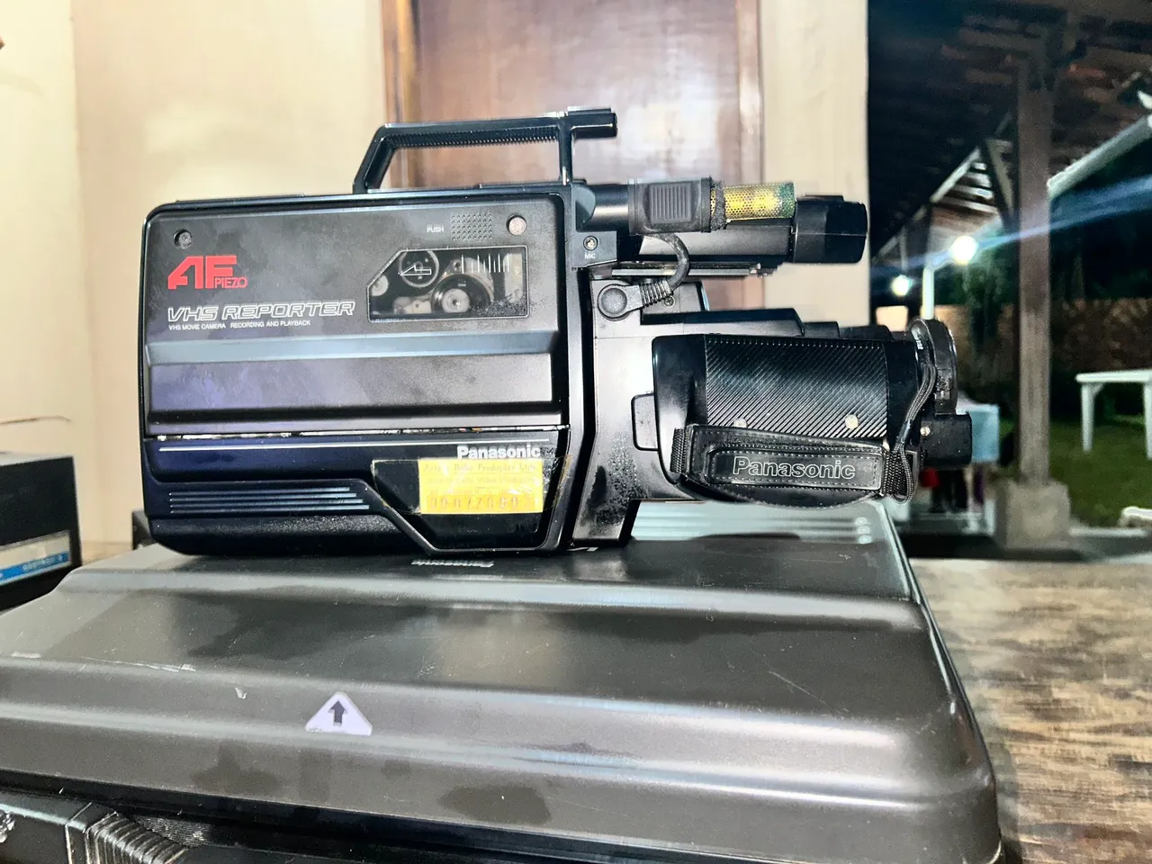 Filmadora VHS Panasonic AF-Piezo