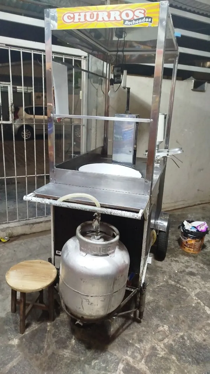 Carrinho de Churros Completo - Pronto para o Sucesso!
