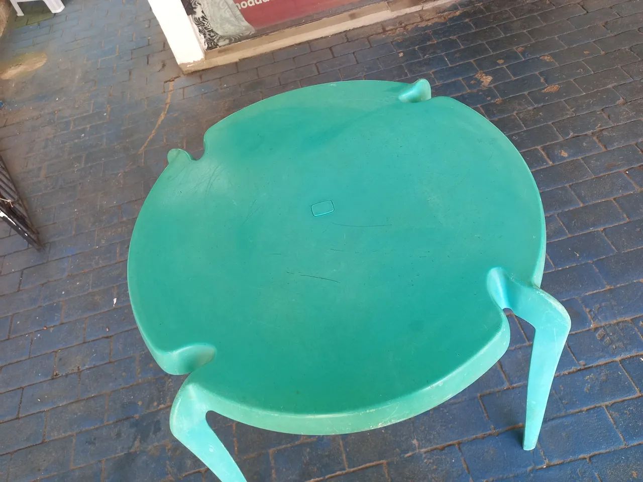 Mesa redonda tramontina usada