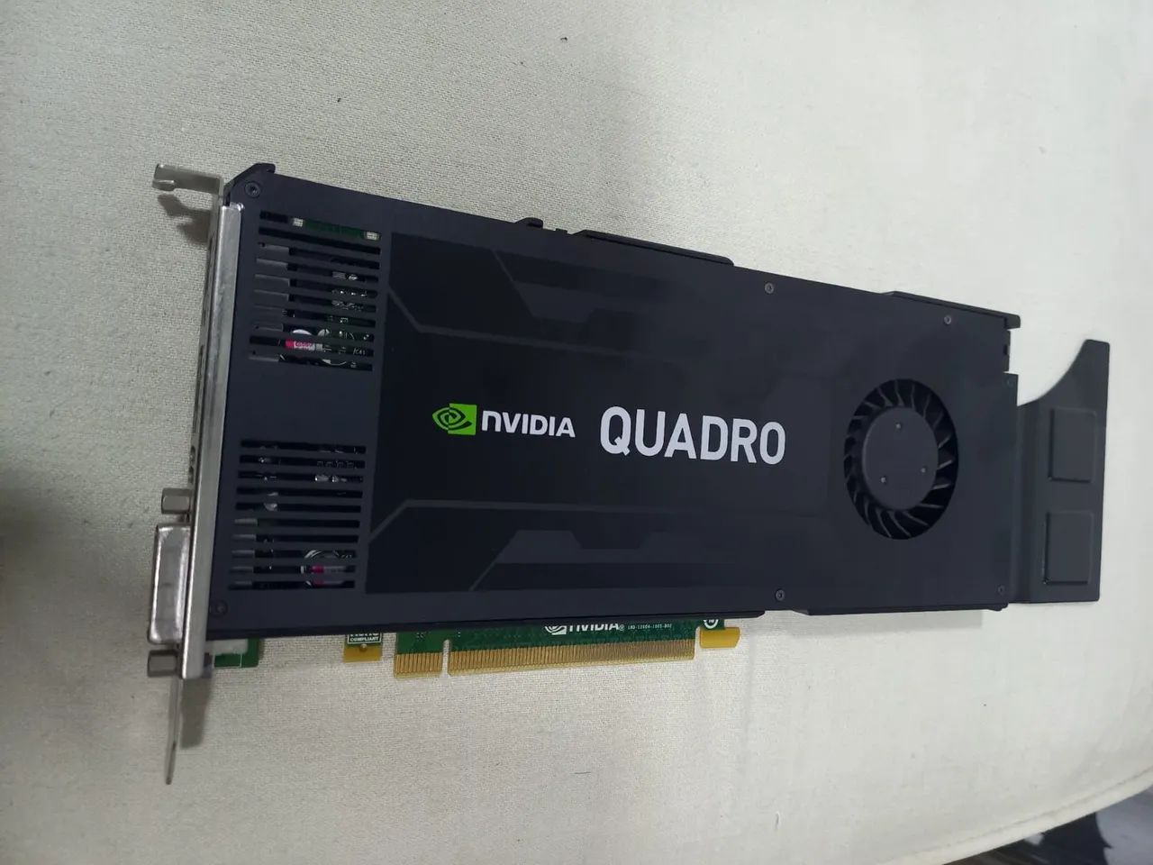 Placa de vídeo nvidia quadro k4200 4gb - Foto 3