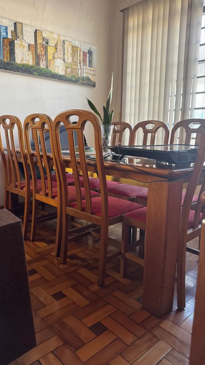 Mesa com 8 cadeiras madeira maçiça - Foto 4