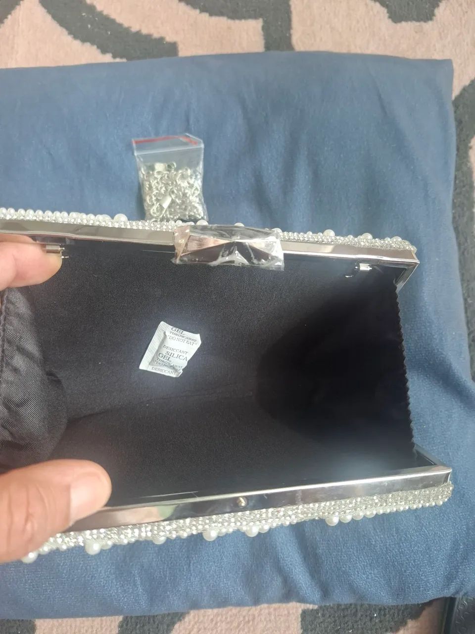 Bolsa CLUTCH em pérolas.  - Foto 2