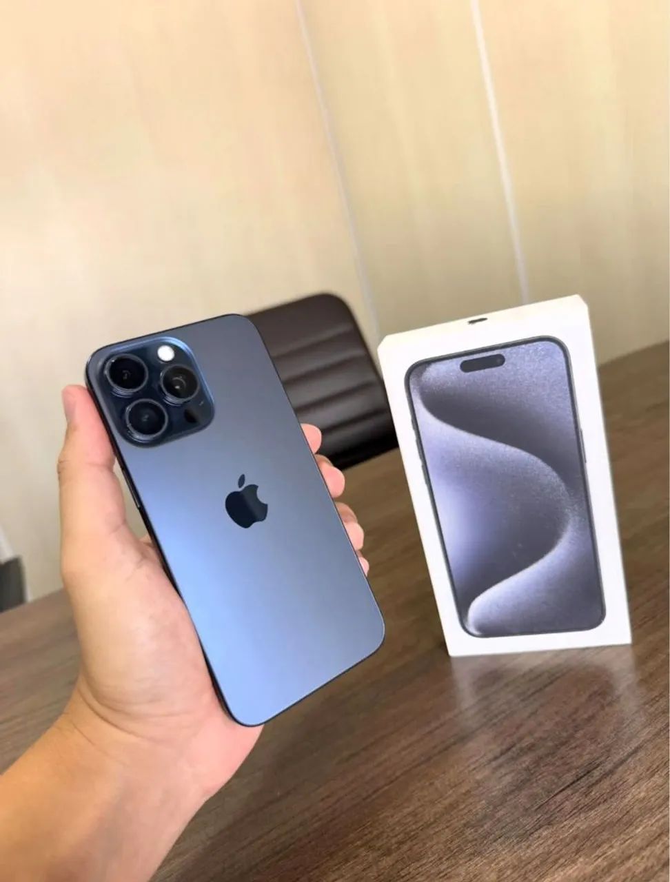 IPHONE 15 PRO MAX 256GB AZUL TITANIUM - Celulares e Smartphones