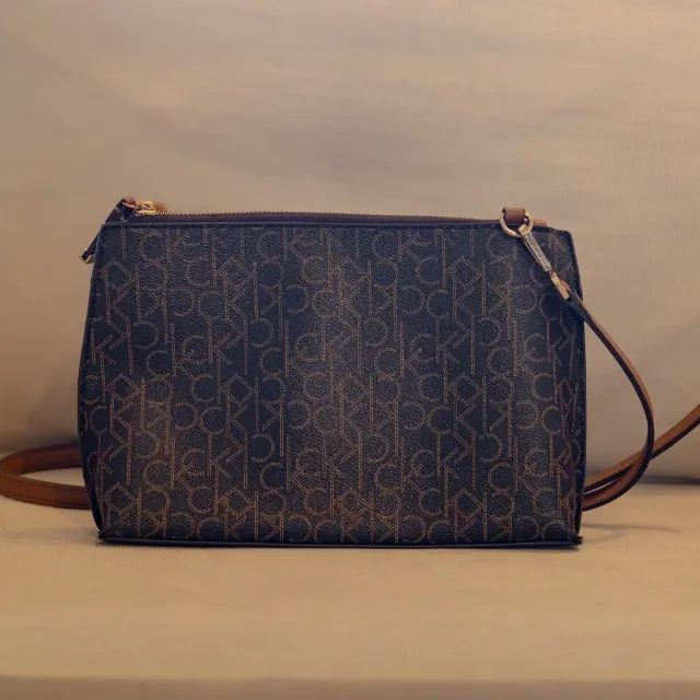 Bolsa Calvin Klein Original Marrom - Foto 2