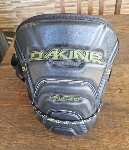 Trapézio kitesurf usado Da Kine, tamanho M