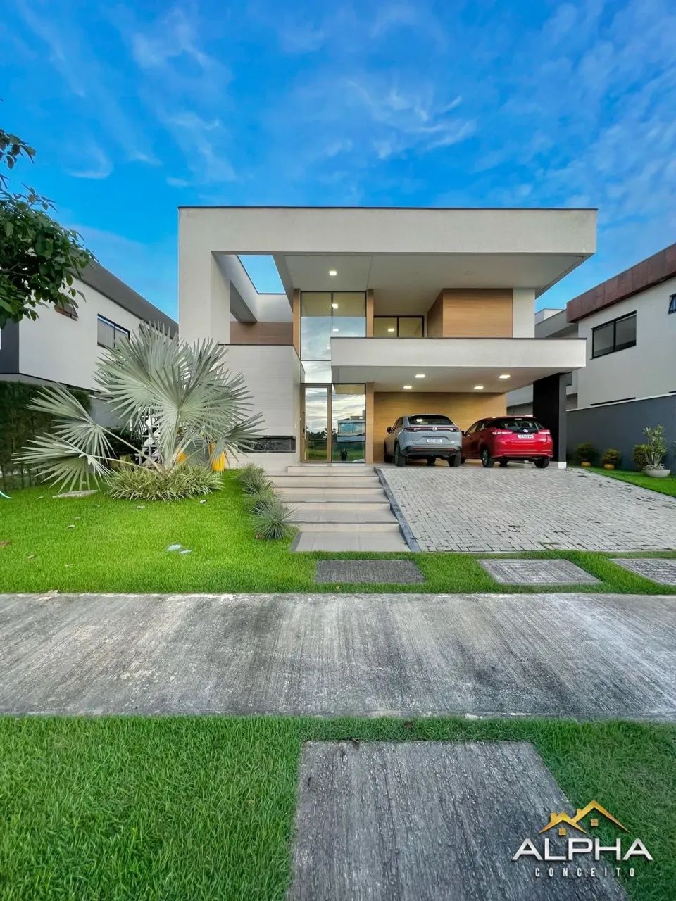 Ceará 1 Cidade Alpha Eusébio - Casa duplex mobiliada com 4 suítes á venda