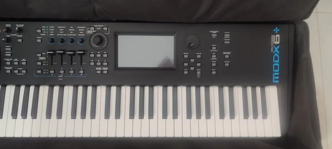 Yamaha MODX 6+