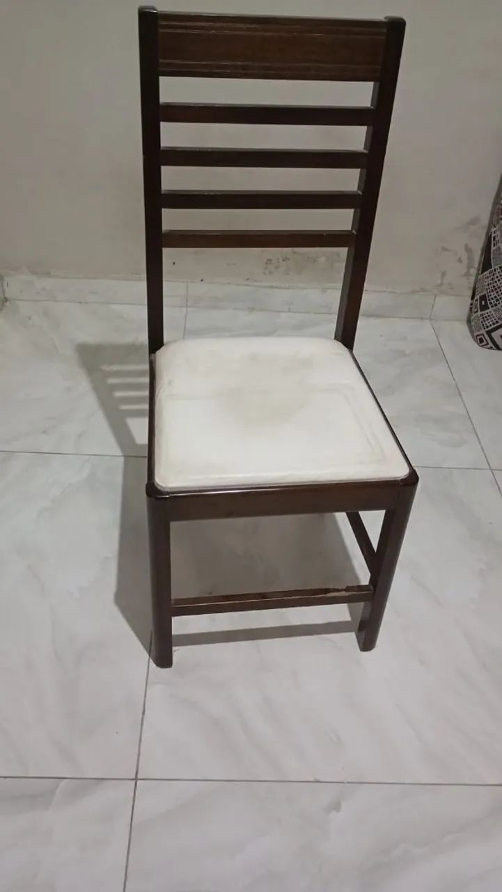 Jogo de Cadeiras. - Foto 2