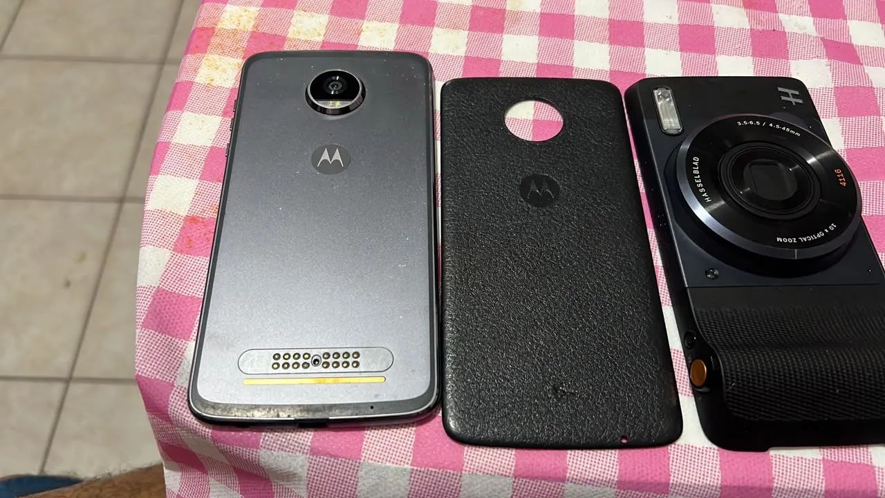 Moto Z2 play câmera snap e capinha  - Foto 3