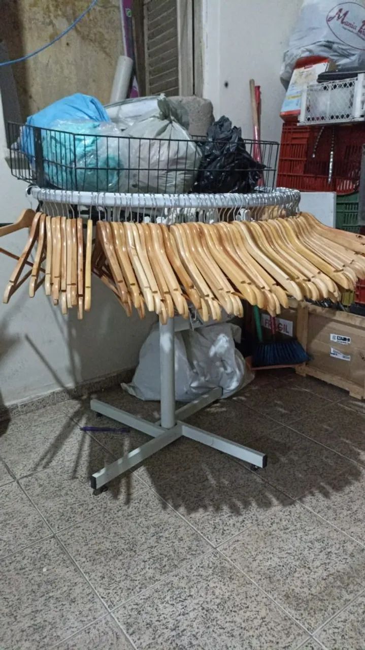 ARARAS PARA ROUPA DE LOJA - Foto 3