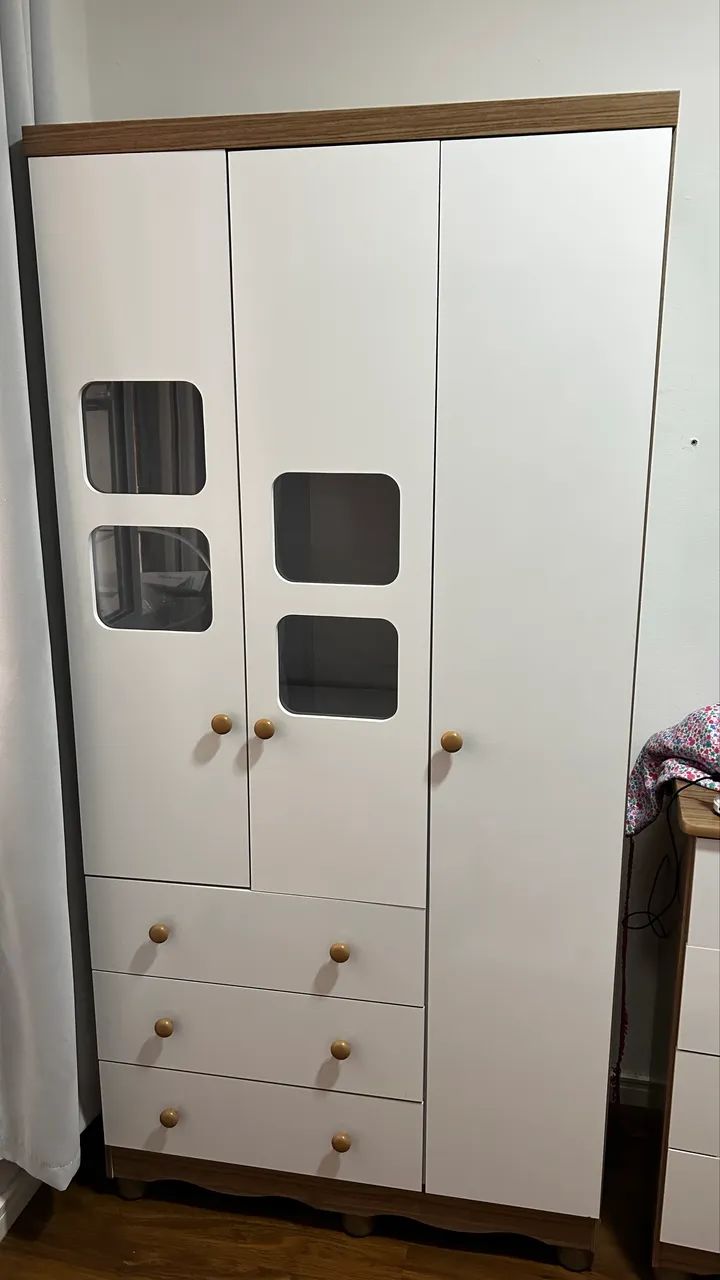Guarda roupa infantil 3 portas + 3 gavetas 