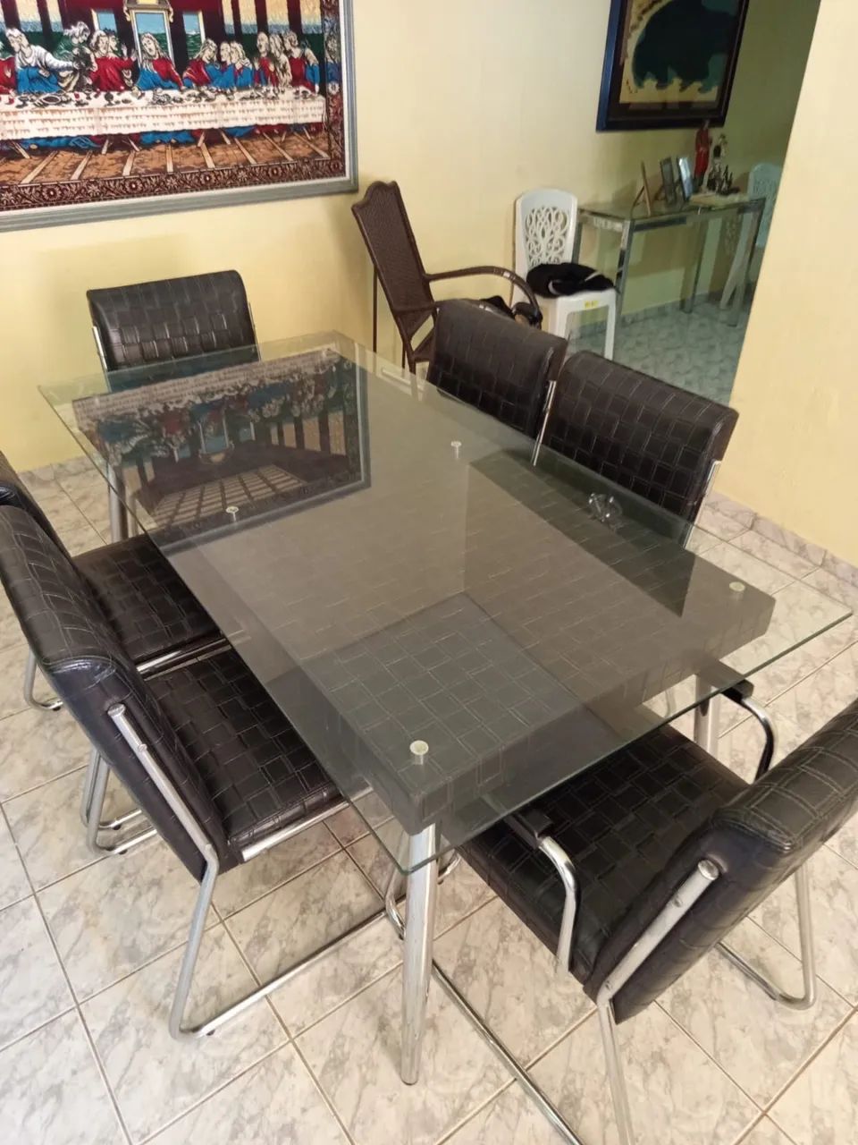 Mesa de jantar couro e vidro 6 lugares  - Foto 5