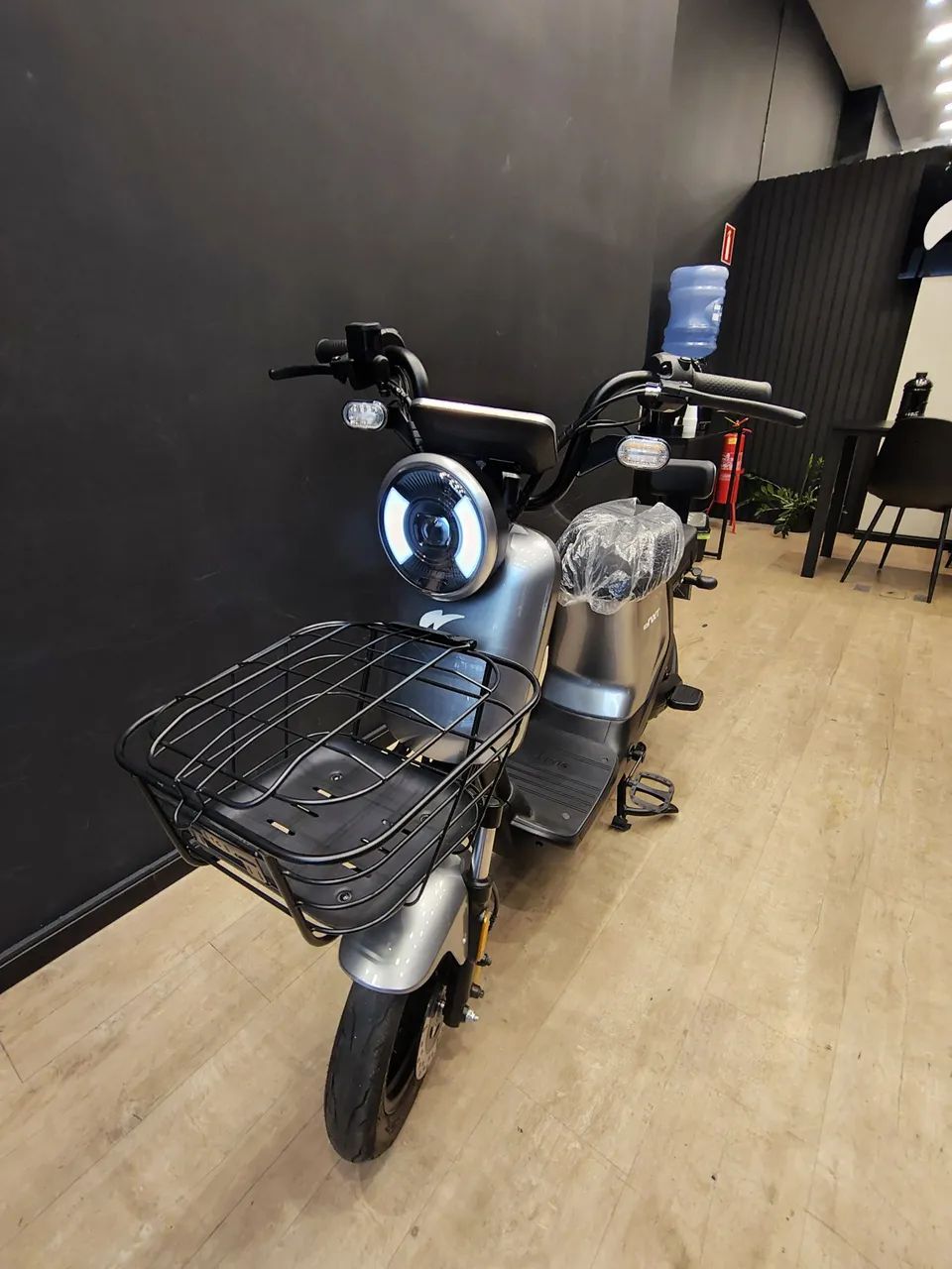Modelo LUNA com bateria removível 