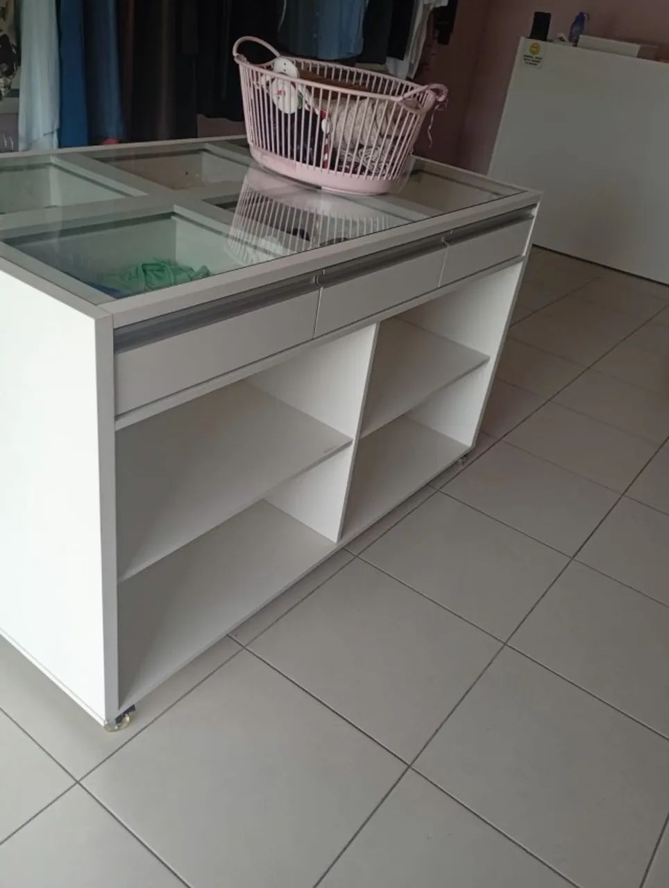 Armário ilha em MDF branco TX