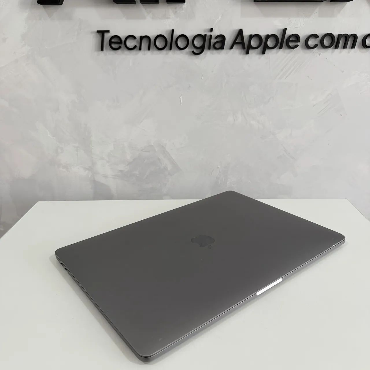 MACBOOK PRO I9, 32 GB RAM, 512 SSD, TOUCD ID, 15.4 POLEGADAS