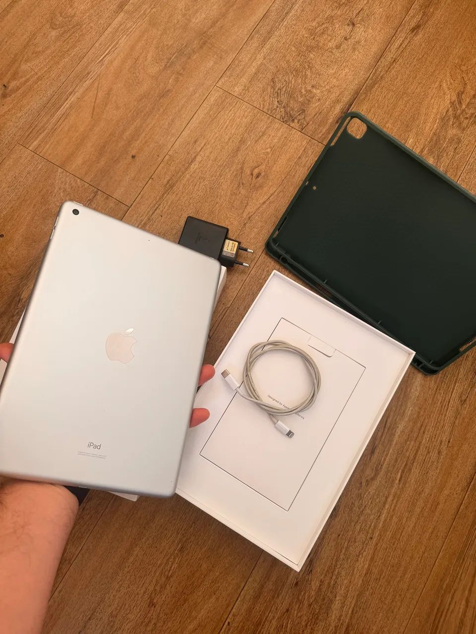 iPad 8 - 32 GB - Tablets e E-Readers - Xaxim, Curitiba 1502806594