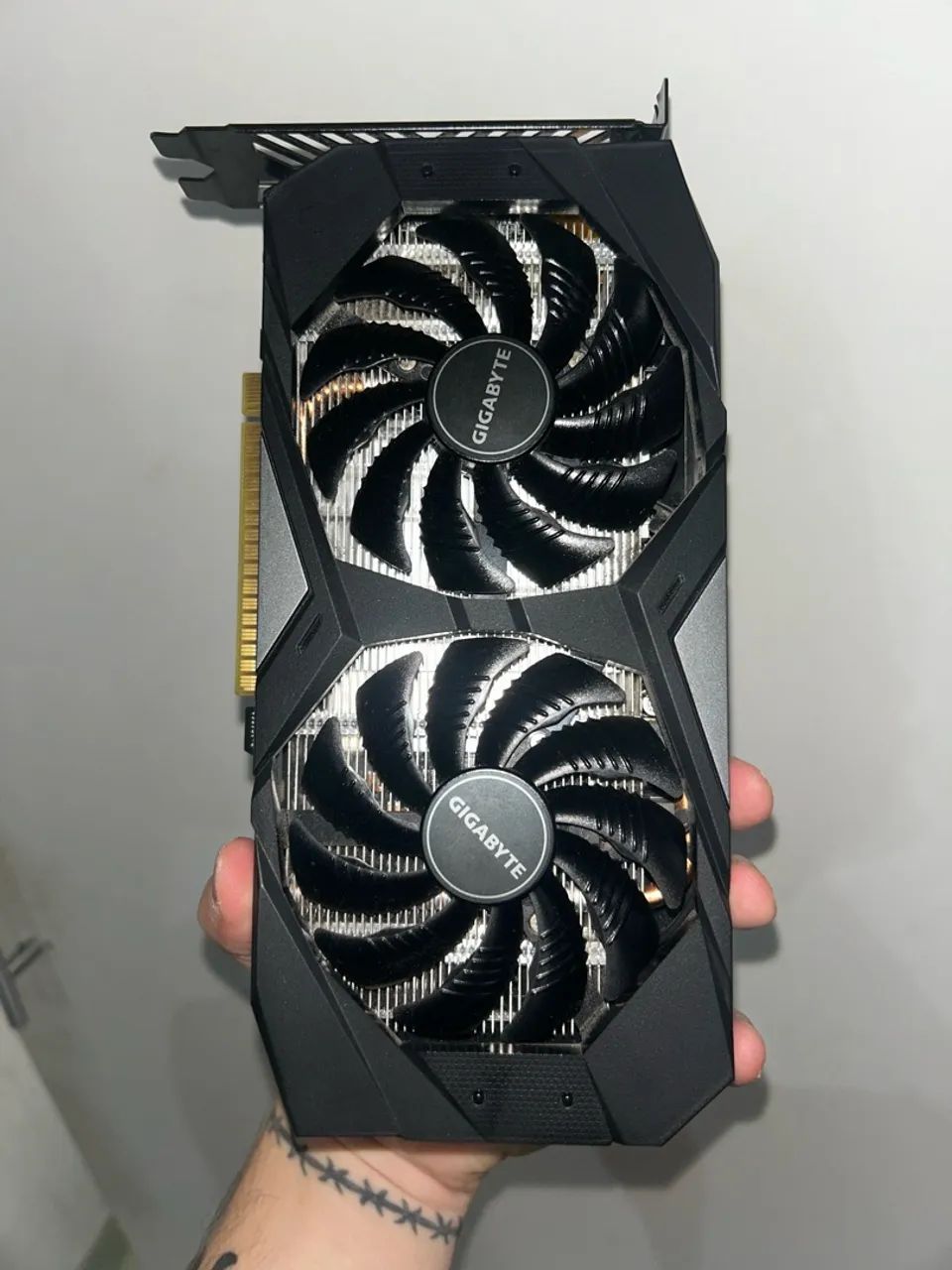 GTX 1650 Super 4GB Gigabyte  - Foto 3