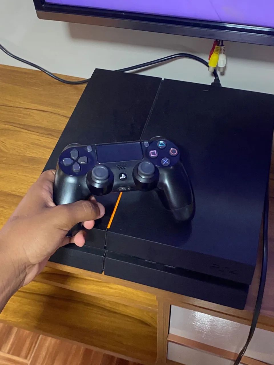 Ps4 zerado vai um controle original - Consoles de Vídeo Game