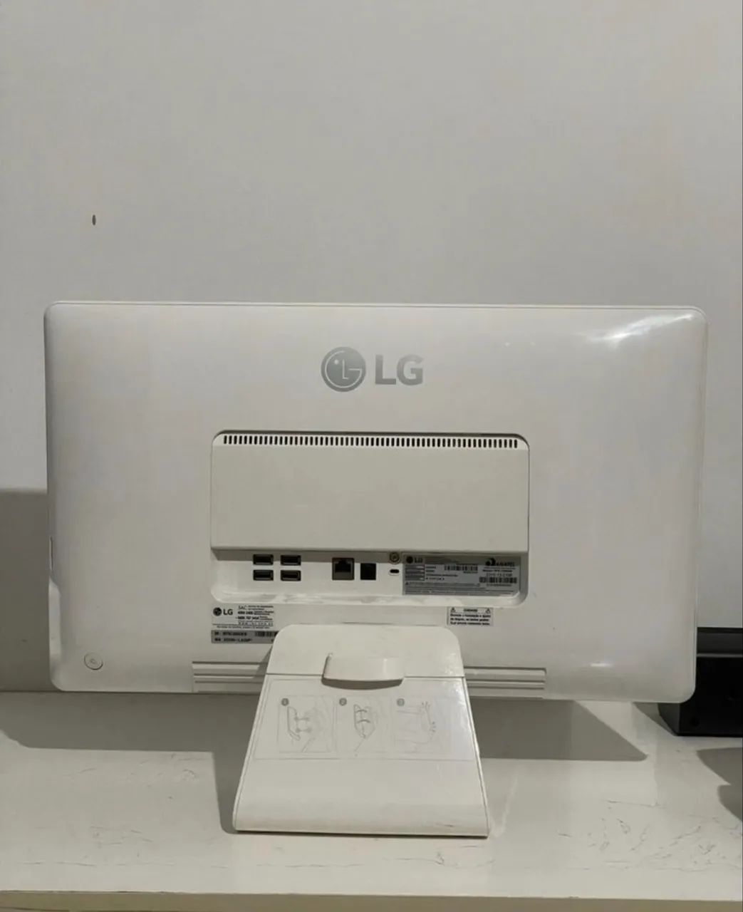 Pc LG all in one 22v24 500gb  - Foto 3