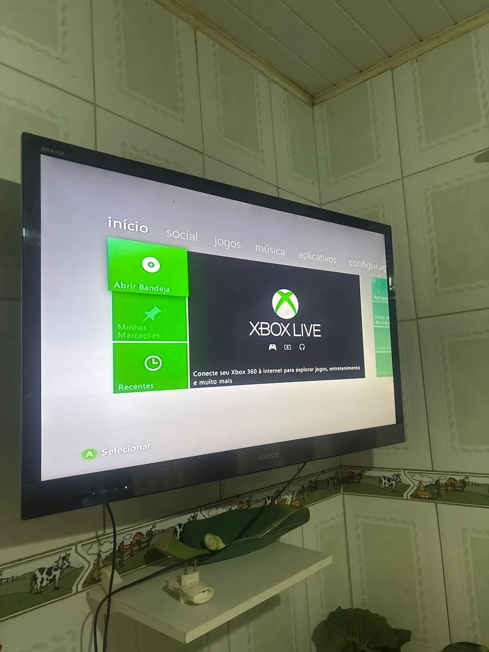 Xbox 360 com um controle funcionando perfeitamente e com dois jogos  - Foto 3