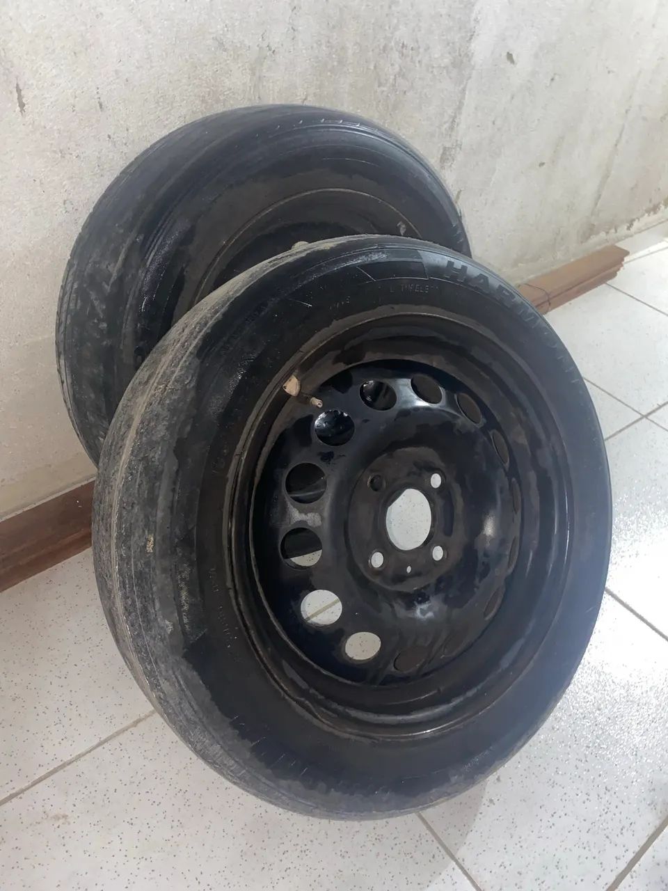 Jogo de roda de ferro aro 15 da Ford . 4/108