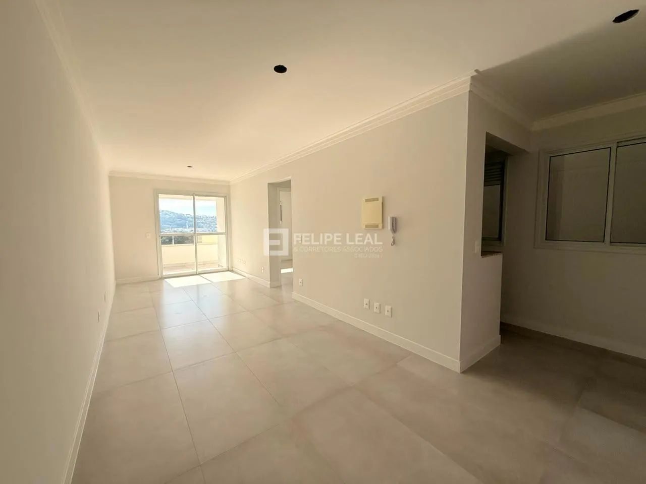 Apartamento em Kobrasol - São José