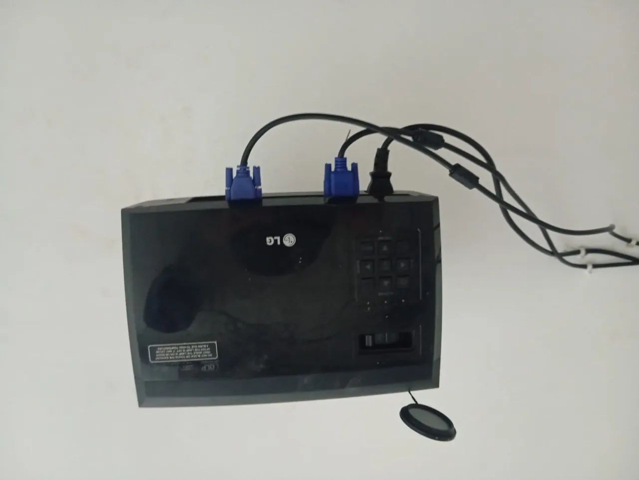 DATASHOW LG JA VAI COM CABO E ADPTADOR HDMI - Foto 3