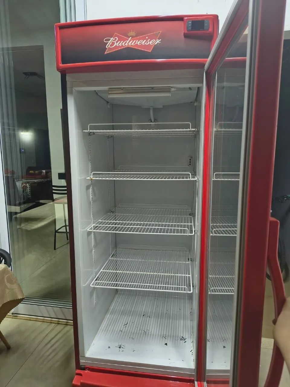 Freezer Budweiser em ótimo estado e funcionando perfeitamente. - Foto 2