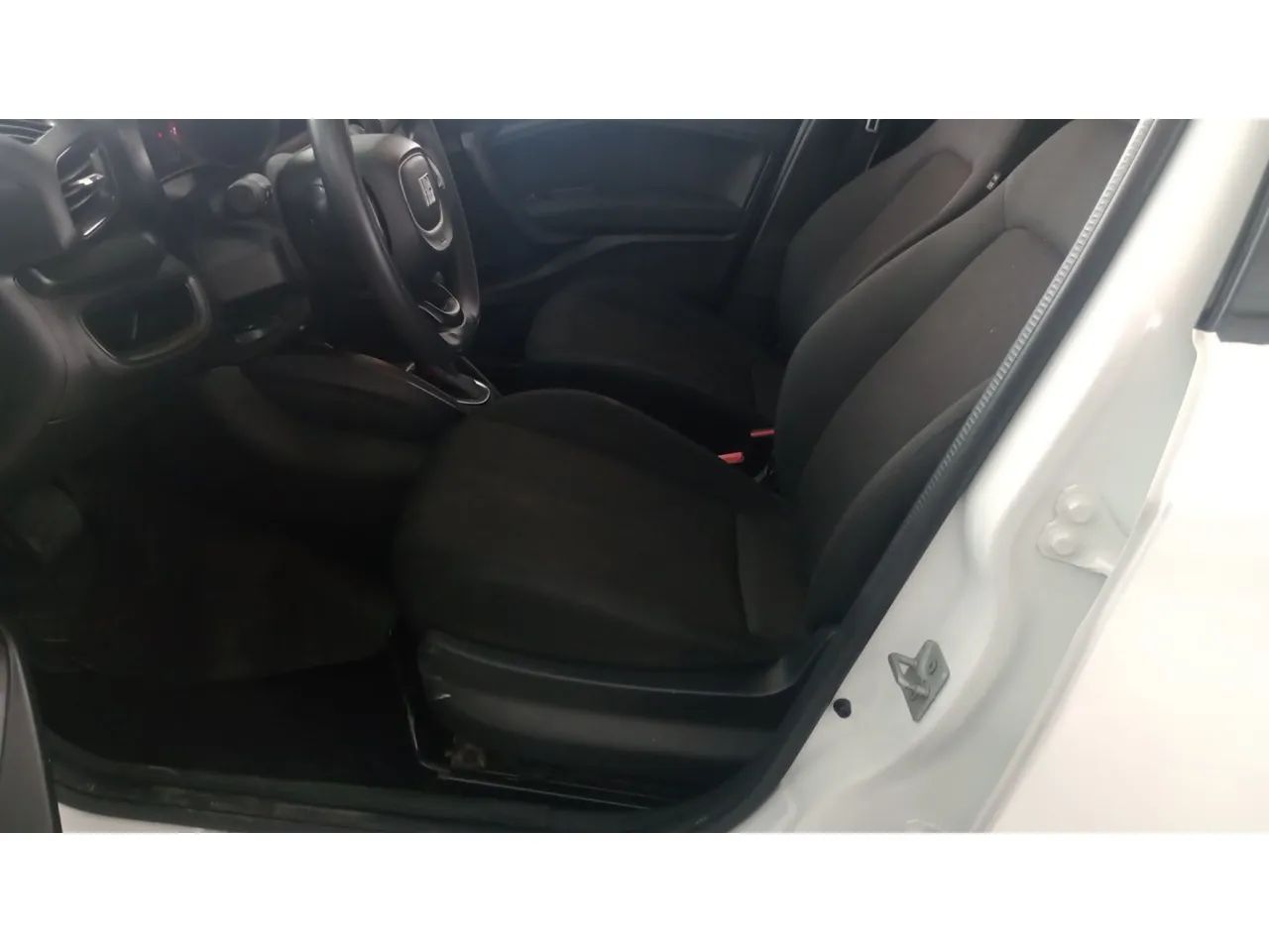 Fiat Cronos DRIVE 1.3 8V Flex Aut., foto 12 de 16